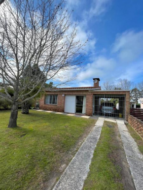 Casa en balneario Costa Azul a 2 cuadras de la playa